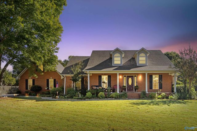 217 Wildflower Court, Huntsville, AL 35811