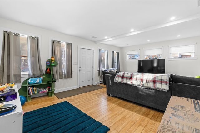 570 Shawmut Ave, New Bedford, MA 02740