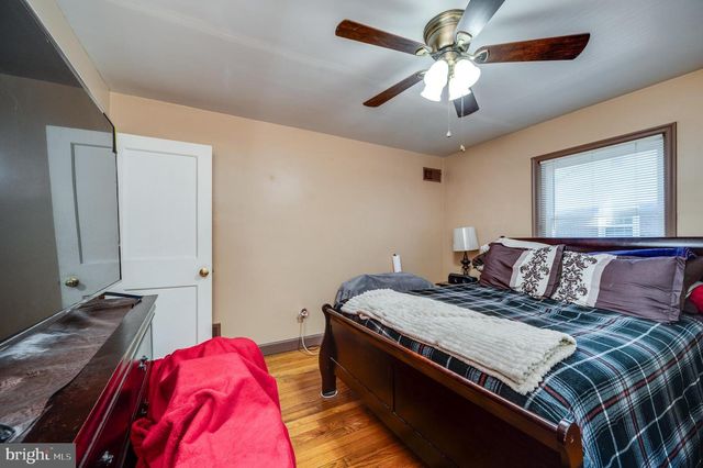 14 BEECHWOOD DR, Reading, PA 19606