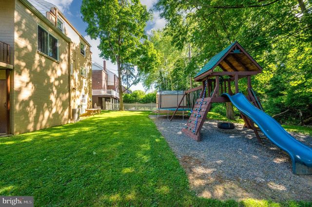 14 BEECHWOOD DR, Reading, PA 19606
