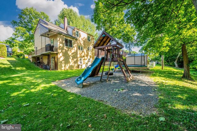 14 BEECHWOOD DR, Reading, PA 19606