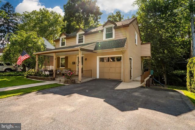 14 BEECHWOOD DR, Reading, PA 19606