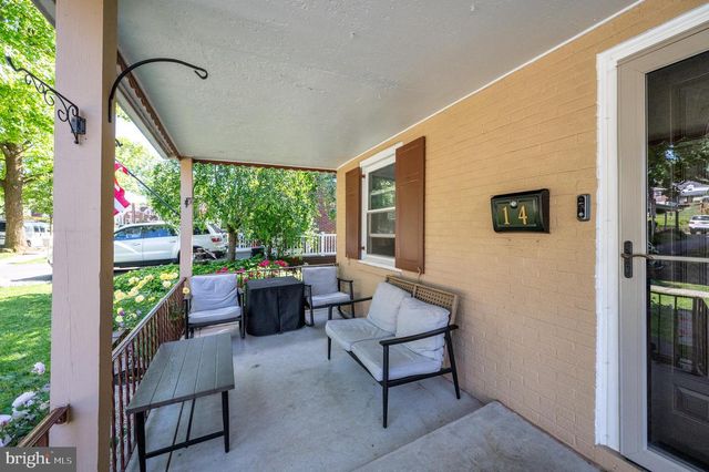 14 BEECHWOOD DR, Reading, PA 19606
