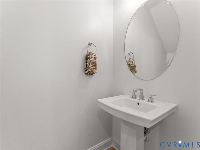 312 Randolph View Dr, Midlothian, VA 23114
