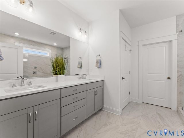 312 Randolph View Dr, Midlothian, VA 23114