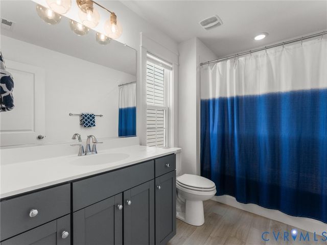 312 Randolph View Dr, Midlothian, VA 23114