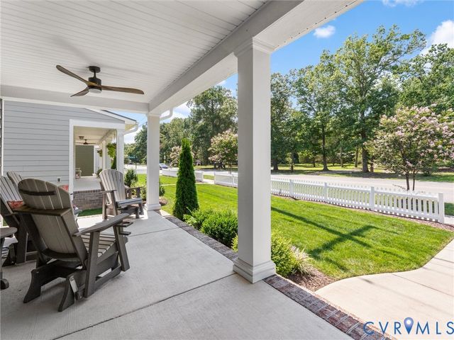 312 Randolph View Dr, Midlothian, VA 23114