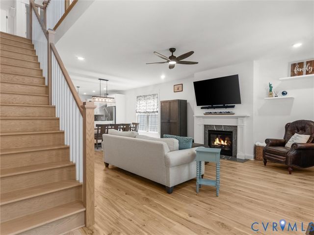 312 Randolph View Dr, Midlothian, VA 23114