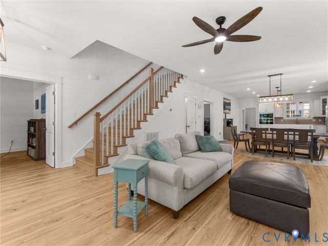 312 Randolph View Dr, Midlothian, VA 23114