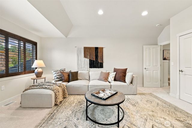 23431 NE 10th Place, Sammamish, WA 98074