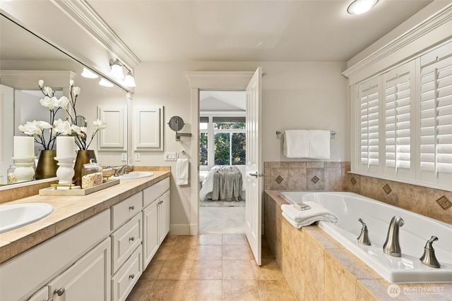 23431 NE 10th Place, Sammamish, WA 98074