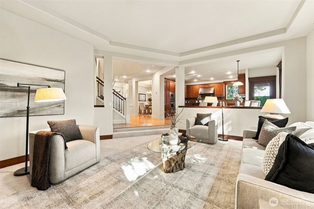 23431 NE 10th Place, Sammamish, WA 98074
