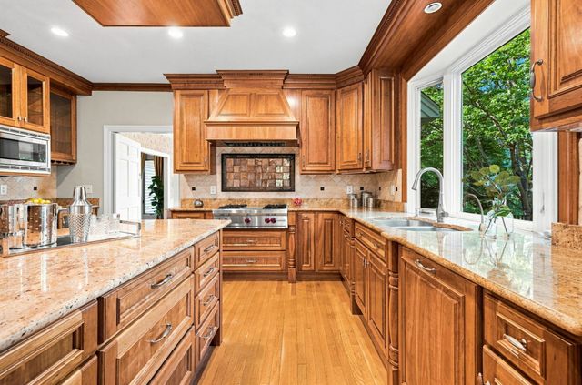 4 Webster Cir, Sudbury, MA 01776