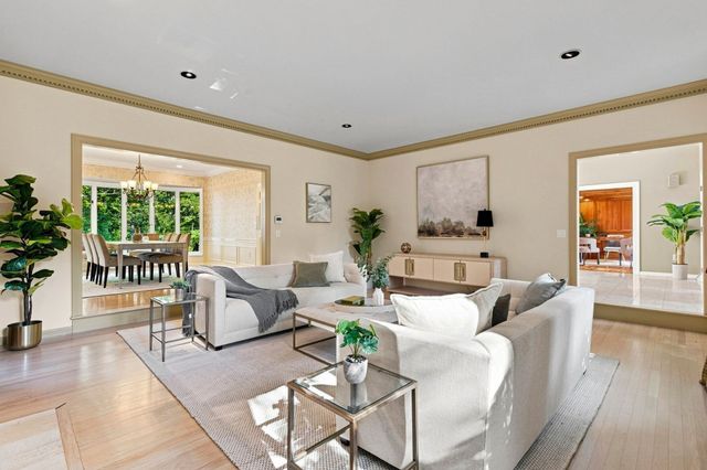 4 Webster Cir, Sudbury, MA 01776