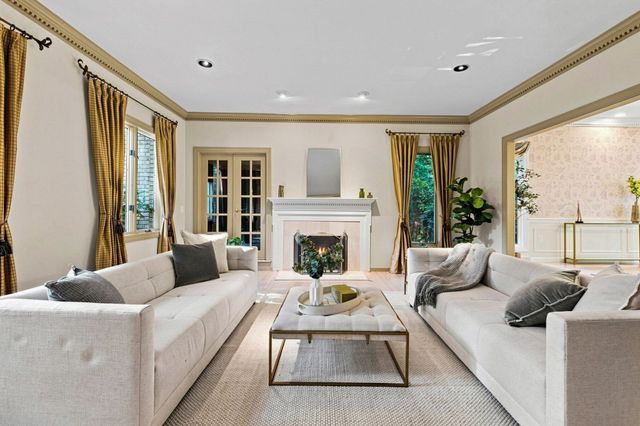 4 Webster Cir, Sudbury, MA 01776