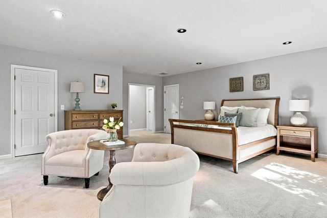4 Webster Cir, Sudbury, MA 01776