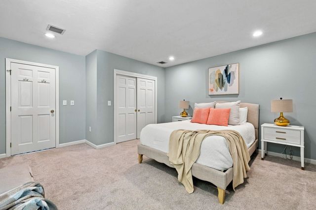 4 Webster Cir, Sudbury, MA 01776