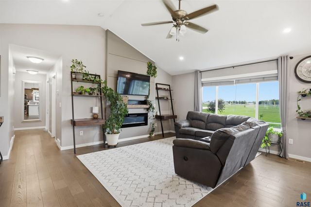 335 S James Ave Avenue, Tea, SD 57064