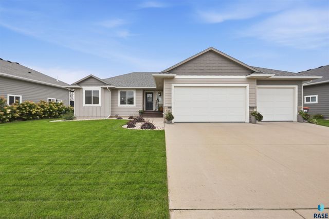 335 S James Ave Avenue, Tea, SD 57064