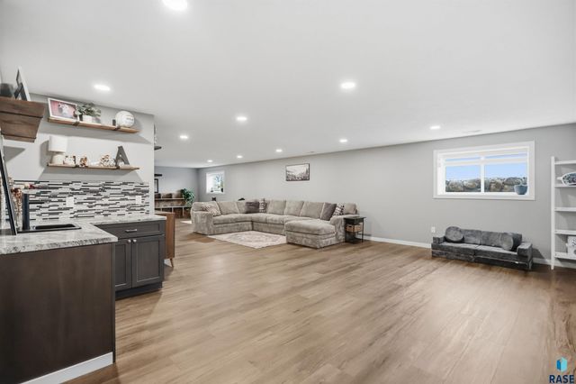 335 S James Ave Avenue, Tea, SD 57064