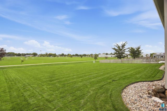 335 S James Ave Avenue, Tea, SD 57064