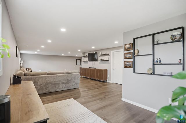 335 S James Ave Avenue, Tea, SD 57064