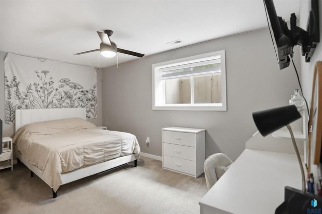 335 S James Ave Avenue, Tea, SD 57064
