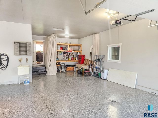 335 S James Ave Avenue, Tea, SD 57064