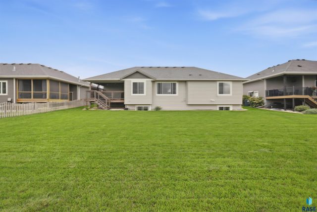 335 S James Ave Avenue, Tea, SD 57064