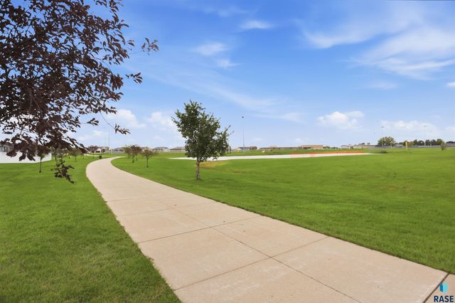 335 S James Ave Avenue, Tea, SD 57064