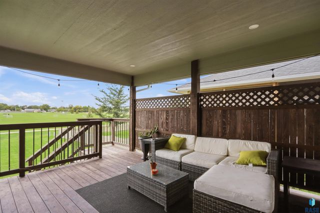 335 S James Ave Avenue, Tea, SD 57064
