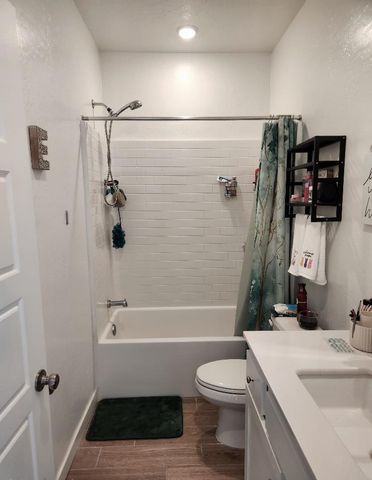 902 Atlantica Drive S, Madera, CA 93636