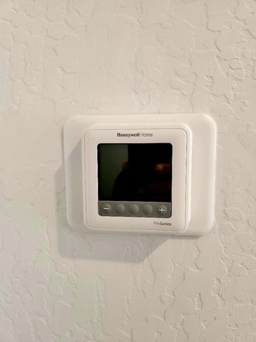 902 Atlantica Drive S, Madera, CA 93636