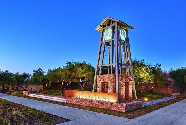 902 Atlantica Drive S, Madera, CA 93636