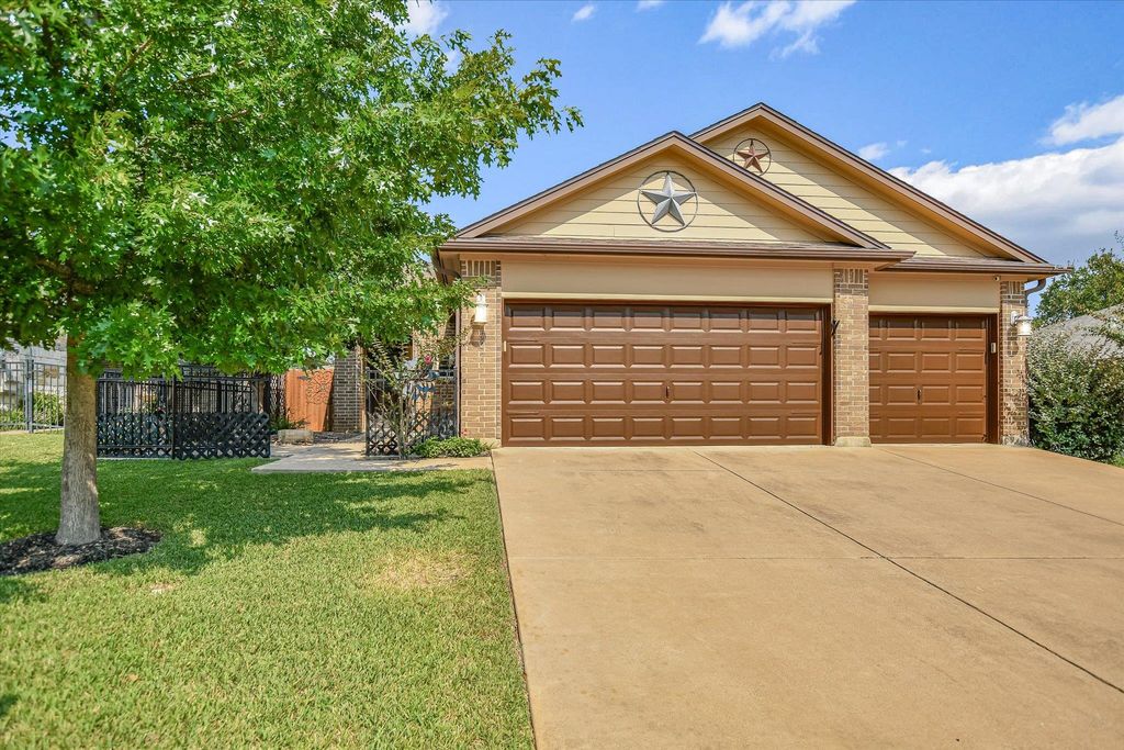 707 Hedgewood DR, Georgetown, TX 78628