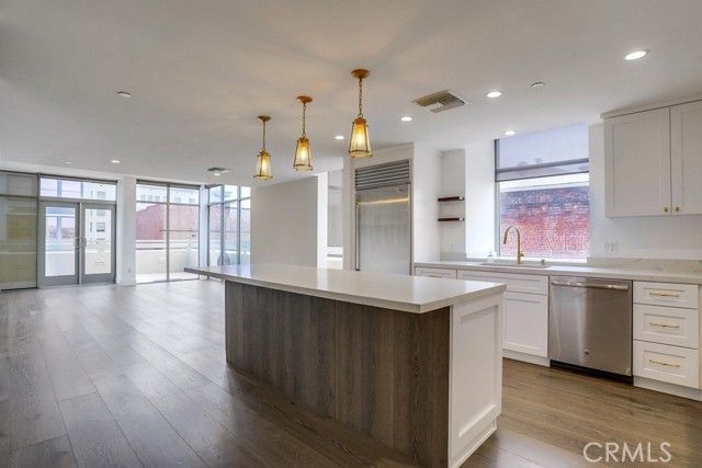 35 Raymond 404, Pasadena, CA 91103