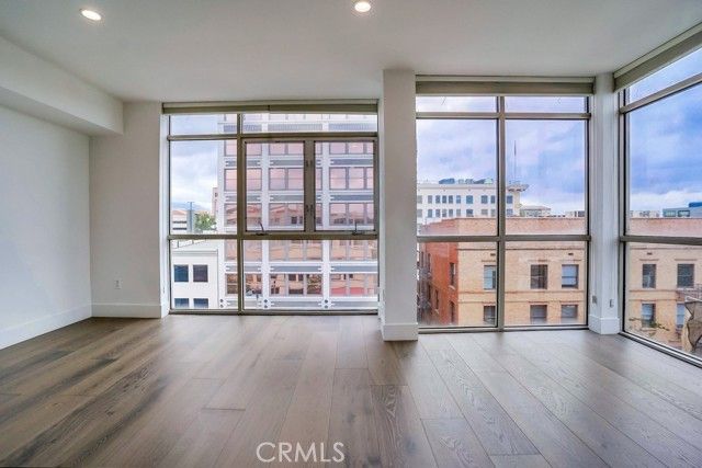 35 Raymond 404, Pasadena, CA 91103