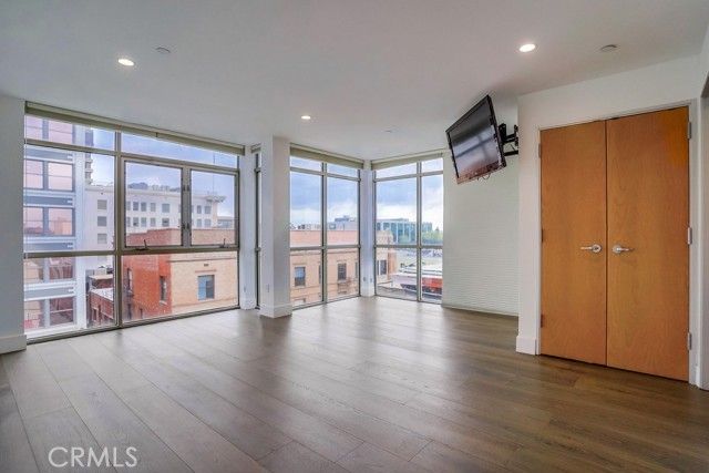 35 Raymond 404, Pasadena, CA 91103