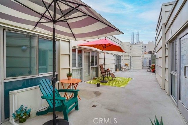 35 Raymond 404, Pasadena, CA 91103