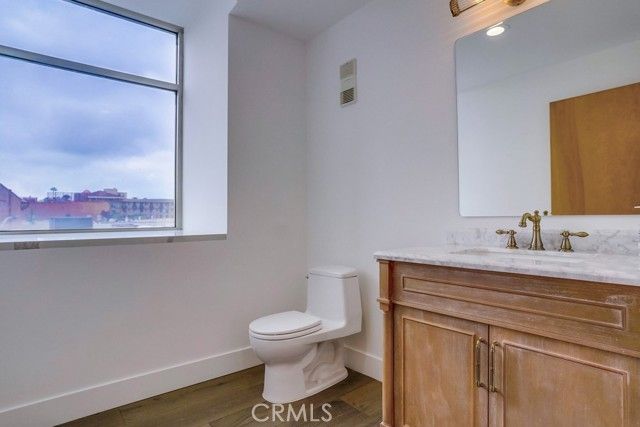 35 Raymond 404, Pasadena, CA 91103