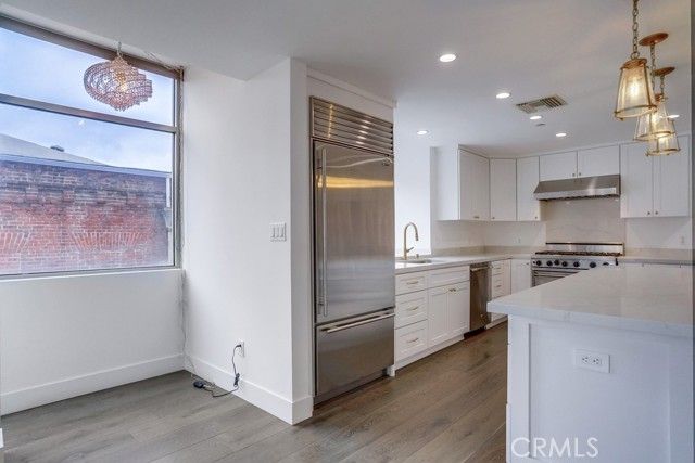 35 Raymond 404, Pasadena, CA 91103