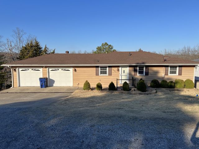 1991 S Lakeshore Drive, Goreville, IL 62939
