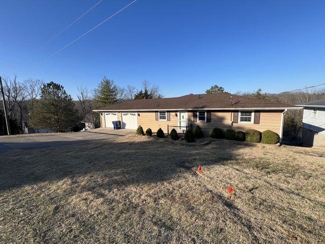 1991 S Lakeshore Drive, Goreville, IL 62939