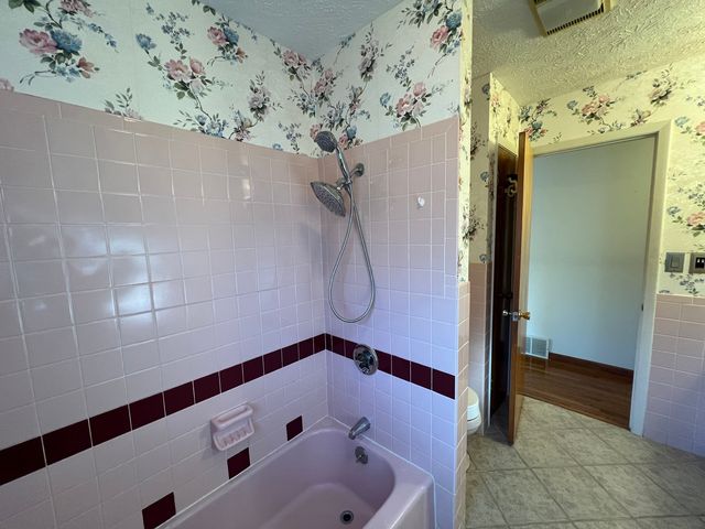 1991 S Lakeshore Drive, Goreville, IL 62939