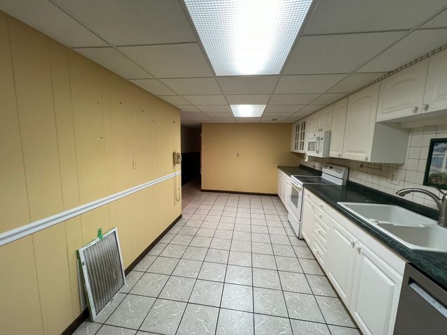 1991 S Lakeshore Drive, Goreville, IL 62939