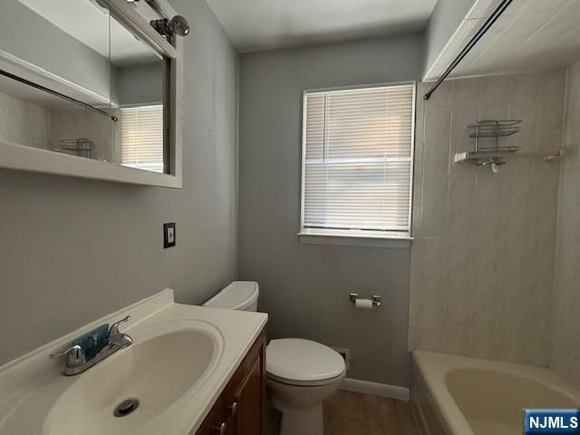20 Bannehr Street, Oakland, NJ 07436
