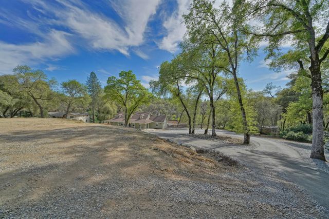 1988 Cold Springs Rd, Placerville, CA 95667