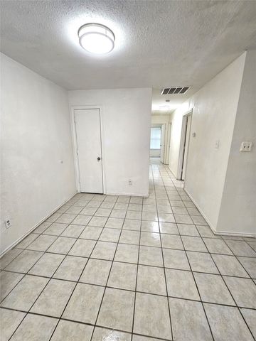 2839 Ave J, Fort Worth, TX 76105