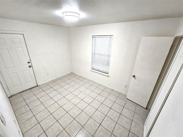 2839 Ave J, Fort Worth, TX 76105