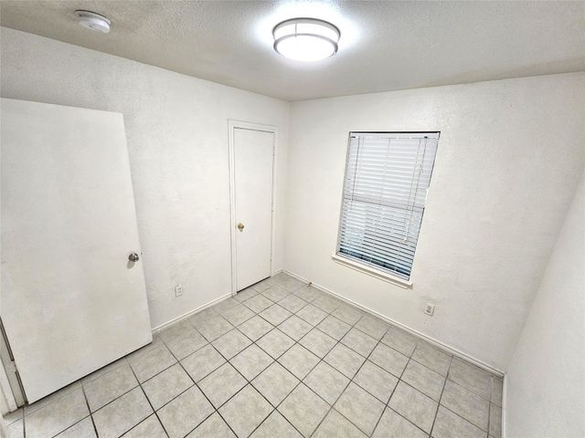 2839 Ave J, Fort Worth, TX 76105